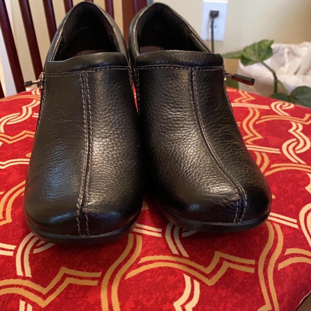 Shoes - Picture 8 of 13